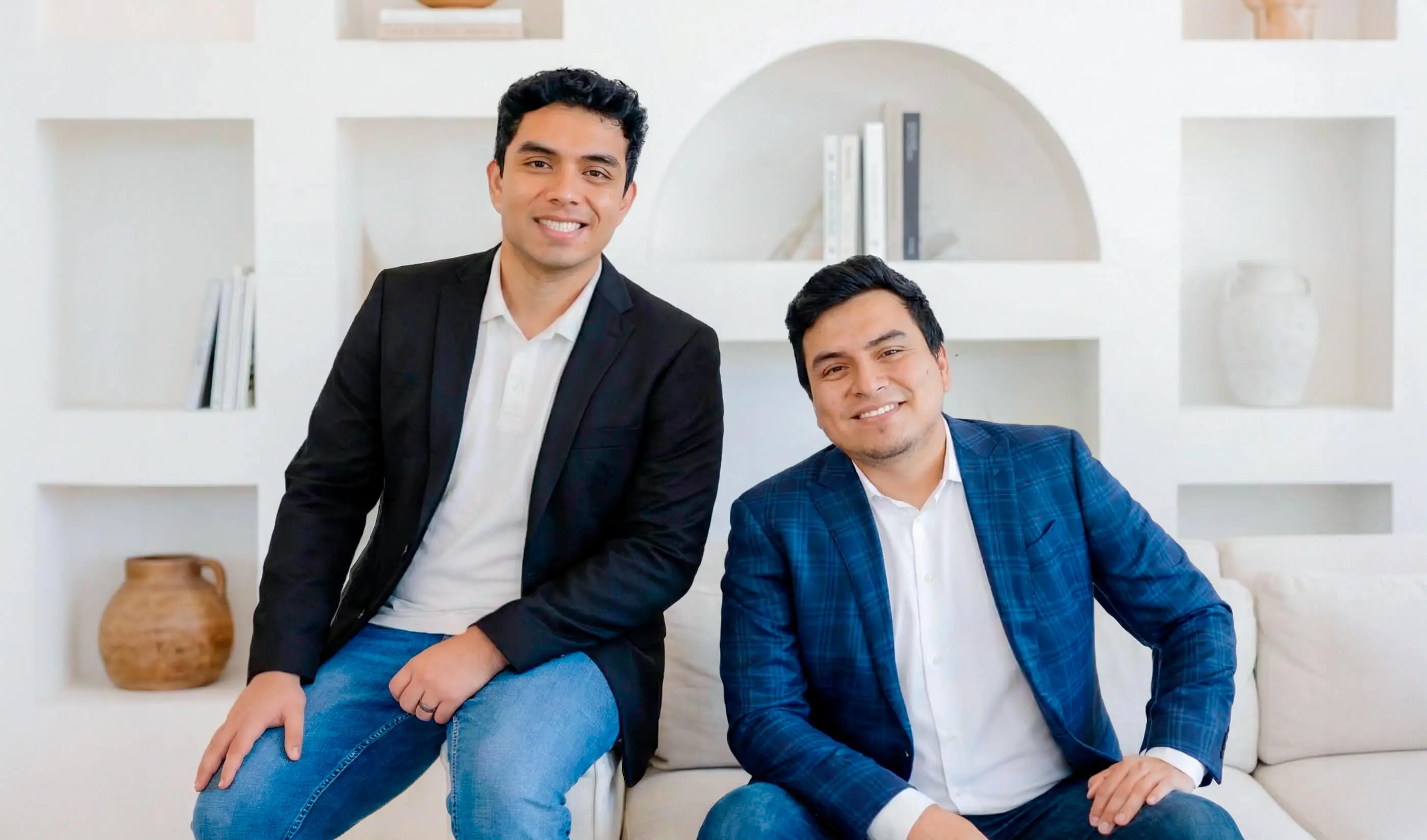 José Castañeda Valverde y Patrick Castañeda Valverde - Expertos en Monday.com José Castañeda y Patrick Castañeda, Co-Fundadores de 1Conecta Consultora